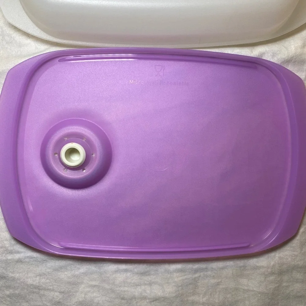 Tupperware Microwave Reheatable 850mL Storage Containers Purple Lids Lot 2‎